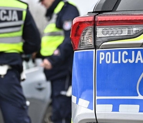 Święta na drogach: 6 wypadków, 1 ofiara-31003