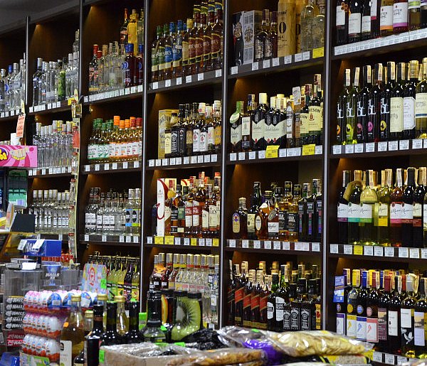 To codzienność wielu Polaków. Nowe dane o alkoholu niepokoją-31443