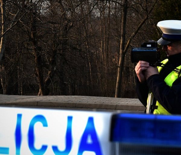 Pędził 137 km/h. Nastolatek stracił uprawnienia
