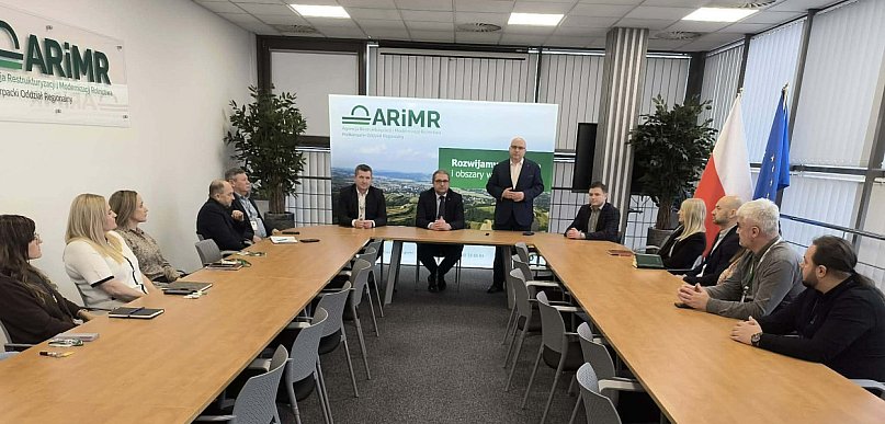 Podkarpacki oddział ARiMR w krajowej czołówce. Wizyta robocza posła Dziedzica