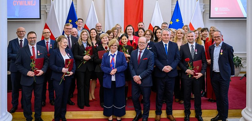 Święto pracowników służby cywilnej. Wojewoda wręczyła medale
