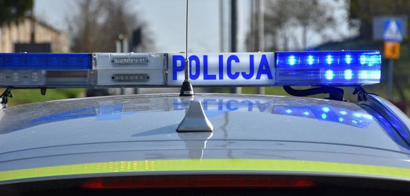 Pijana wsiadła za kierownicę. Wjechała w bariery