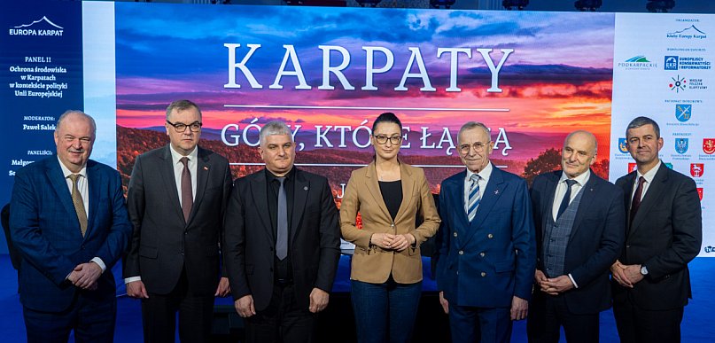 Przemyśl centrum debaty o przyszłości regionu. Konferencja Europa Karpat