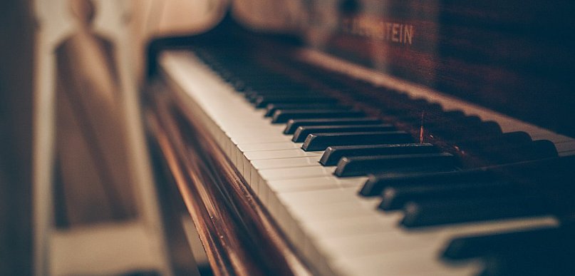 Koncert fortepianowy „About Chopin...”. Maciej Tubis w WDK