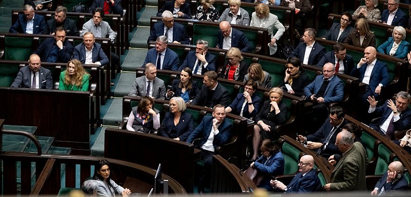 Sejm rozpoczął posiedzenie; zajmie się wetem prezydenta do ustawy