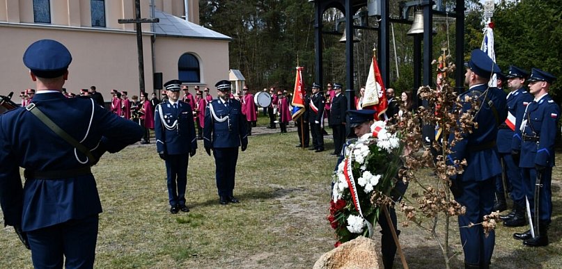 Uroczystości ku pamięci ofiar Zbrodni Katyńskiej w Majdanie Sieniawskim