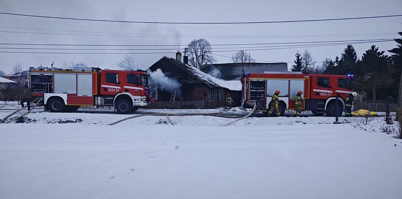 Kobieta zginęła w pożarze domu jednorodzinnego