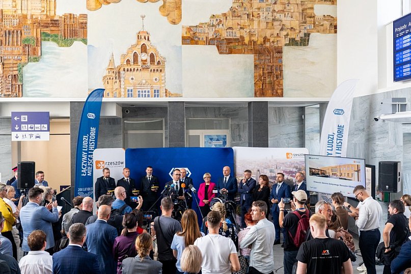 Nowoczesny Dworzec Rzeszów Główny uroczyście otwarty