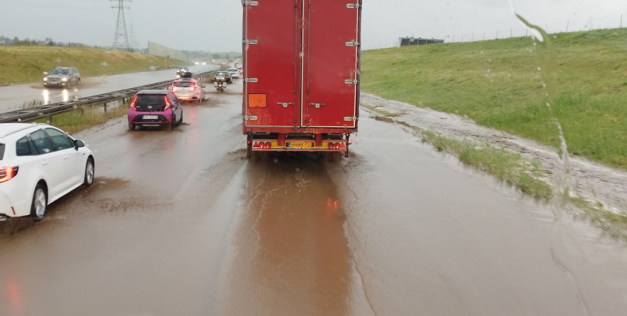 Podtopiona autostrada A4 Kraków – Rzeszów