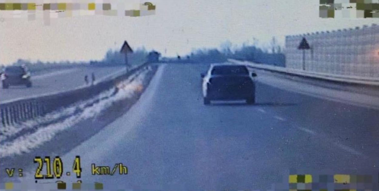Pędzili 210 km/h! Wysokie mandaty dla dwóch kierowców