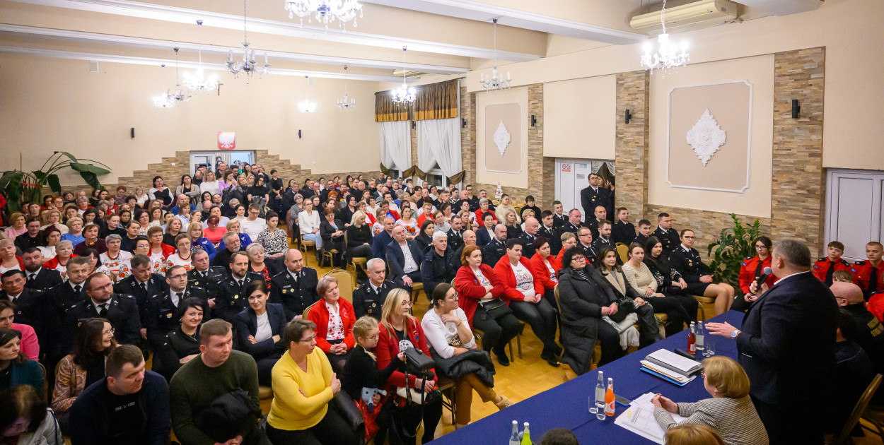 Spotkanie wojewody z mieszkańcami Kańczugi. Rozmowy o inwestycjach i potrzebach