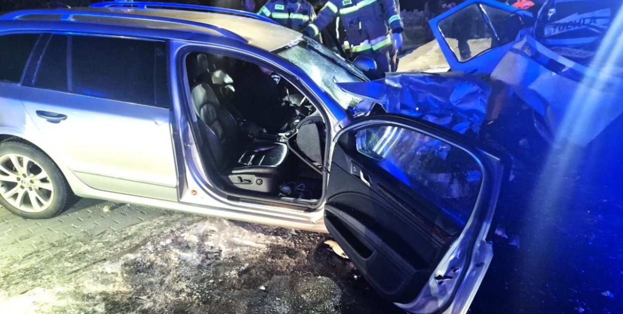 Zderzenie dwóch pojazdów. Sześć osób rannych