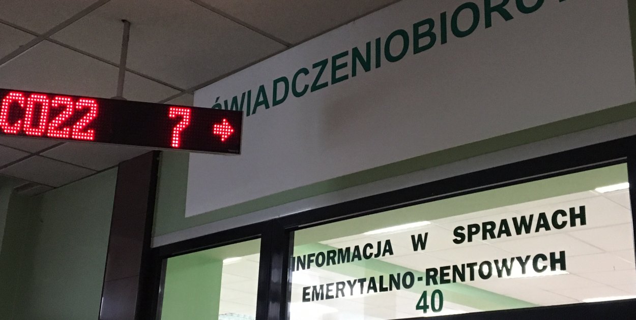 ZUS: od marca emerytury i renty w górę