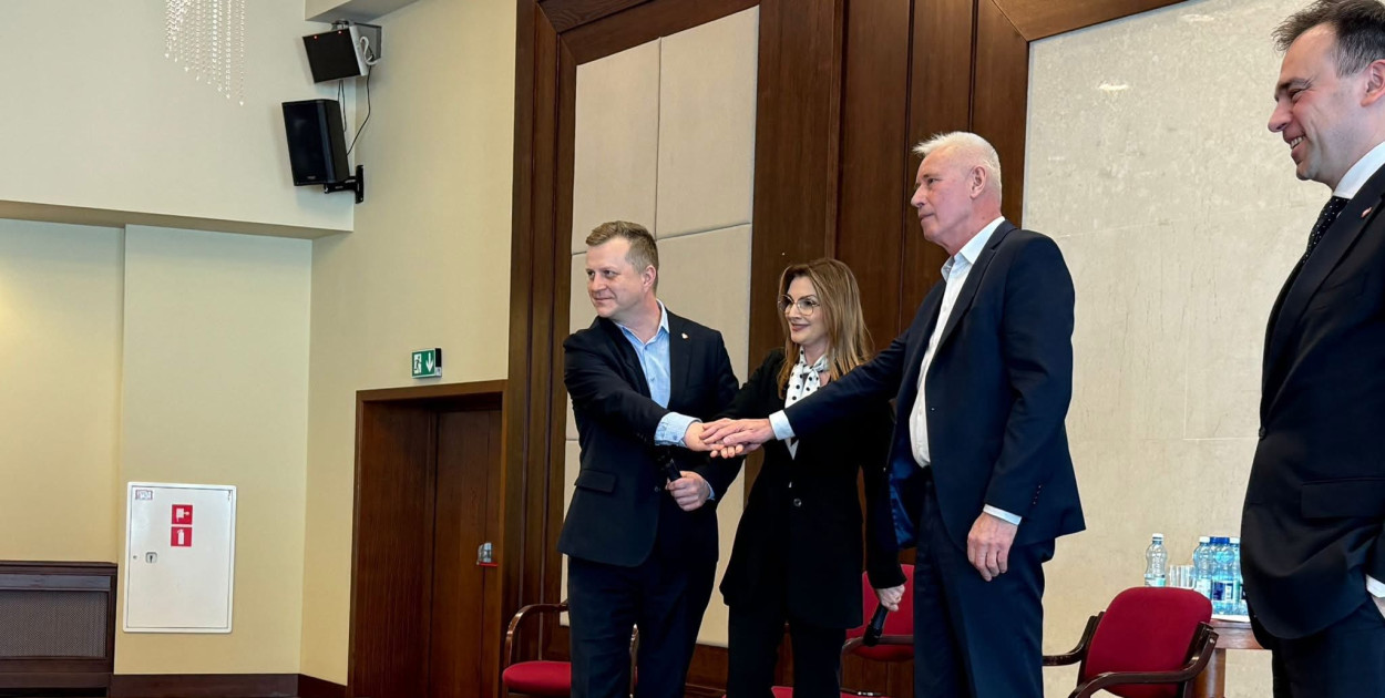 Poparcie dla Joanny Frydrych. Minister finansów na spotkaniu KO w Rzeszowie