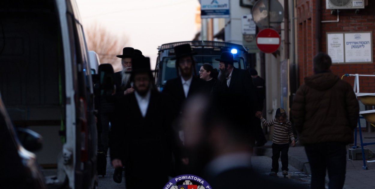 Policjanci zabezpieczali wizytę Chasydów w Leżajsku