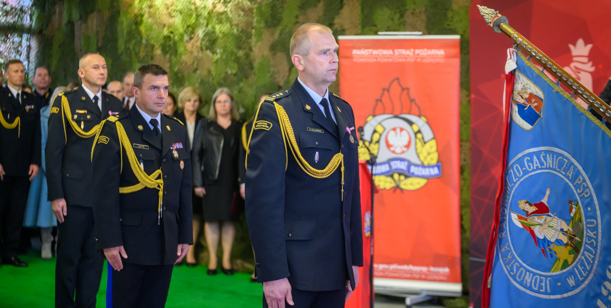 Nowe kierownictwo PSP w Leżajsku. St. bryg. Robert Krajewski komendantem