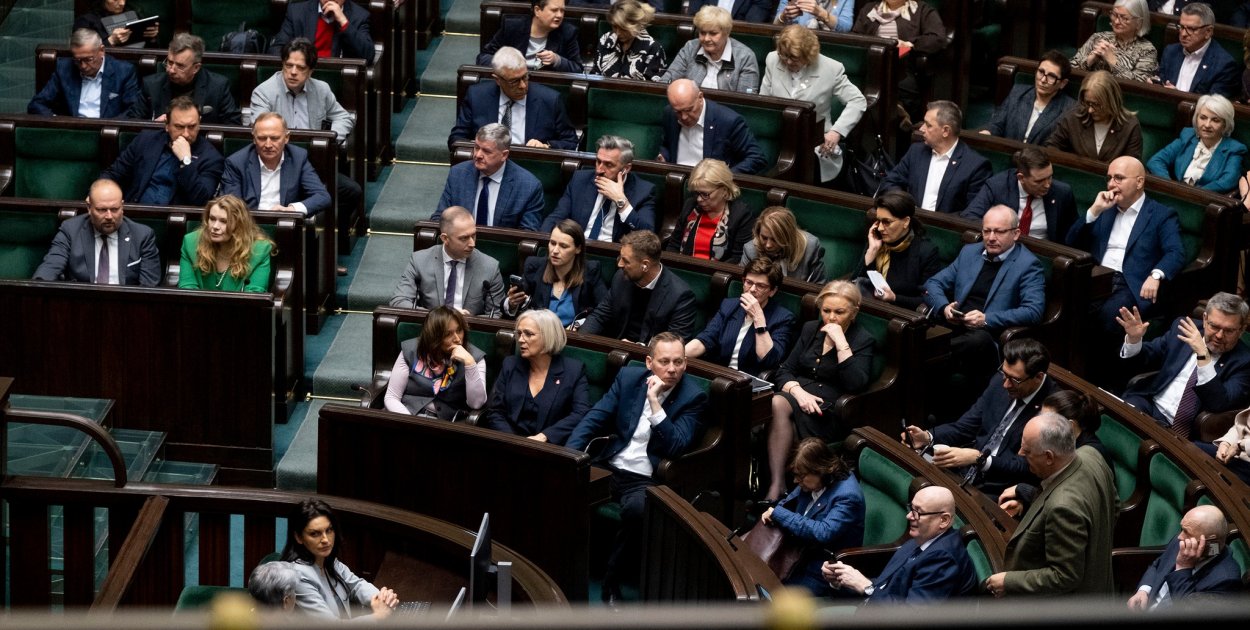 Sejm rozpoczął posiedzenie; zajmie się wetem prezydenta do ustawy