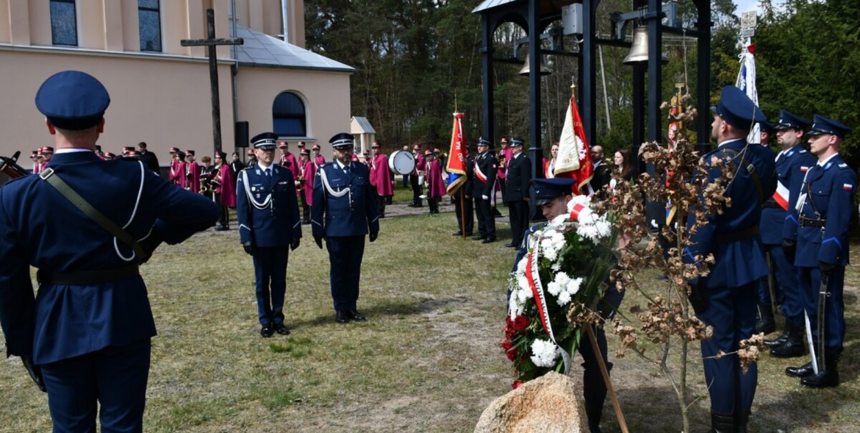 Uroczystości ku pamięci ofiar Zbrodni Katyńskiej w Majdanie Sieniawskim